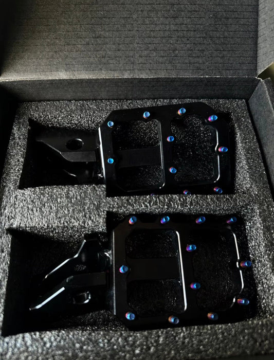 Titanium black wide pegs